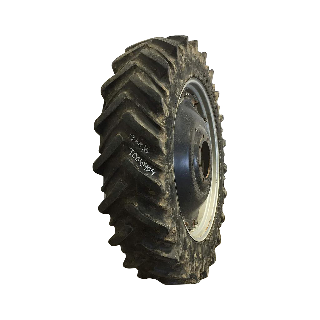 13.6/R36 Firestone Radial 7000 R-1W 124 B 65%