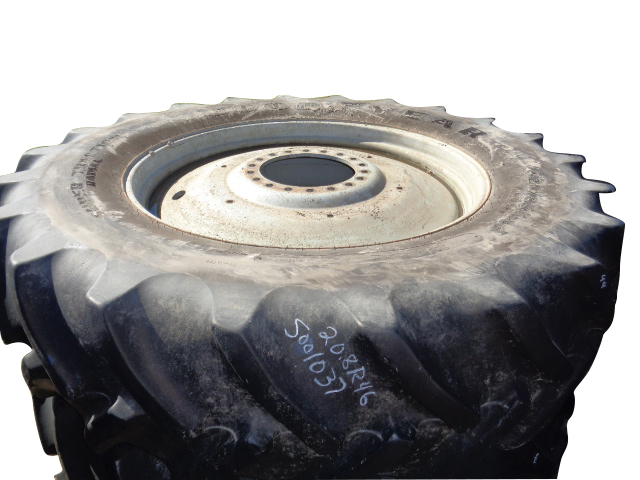 520/85R46 Goodyear Farm Super Traction Radial R-1W on Case IH Silver Mist 10-Hole Formed Plate 60%
