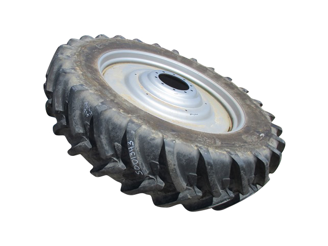 480/80R50 Michelin AgriBib R-1W on Case IH Silver Mist 10-Hole Formed Plate 85%