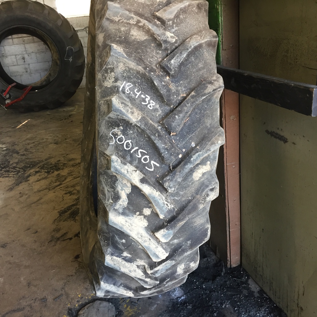 18.4/-38 Farm King (ATF) Tractor Rear (1360) R-1, F (12 Ply) 60%