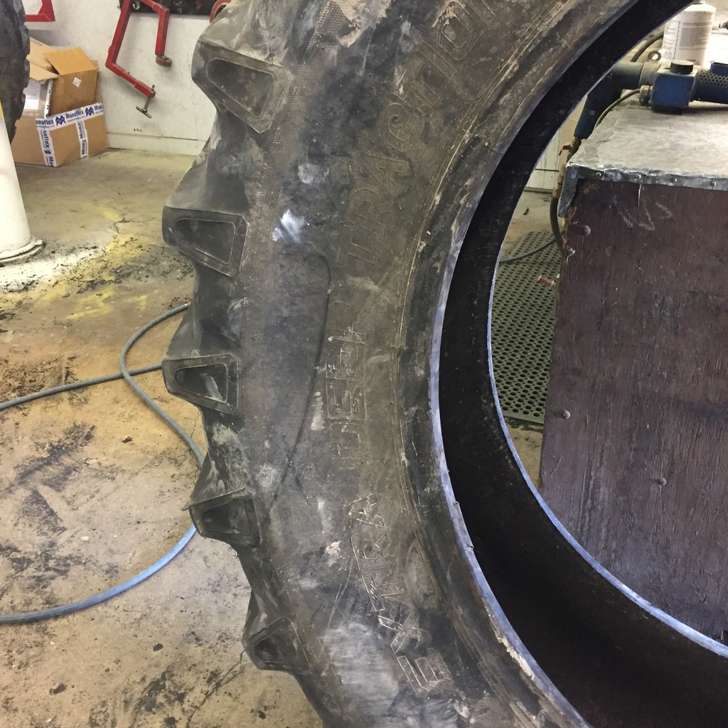 18.4/-38 Farm King (ATF) Tractor Rear (1360) R-1, F (12 Ply) 60%