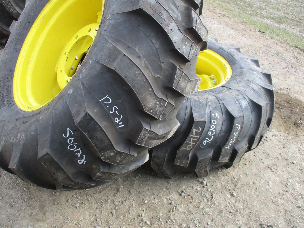 17.5/L-24 Titan Farm Industrial Tractor Lug R-4, C (6 Ply) 99%