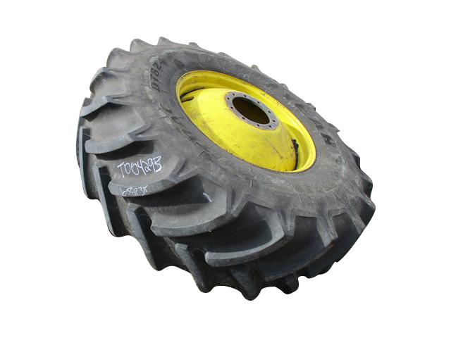 650/85R38 Goodyear Farm DT824 Optitrac R-1W on John Deere Yellow 10-Hole Dolly Dual 90%