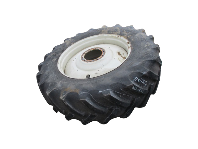 20.8/R42 Goodyear Farm Super Traction Radial R-1W on New Holland White 10-Hole Formed Plate 40%