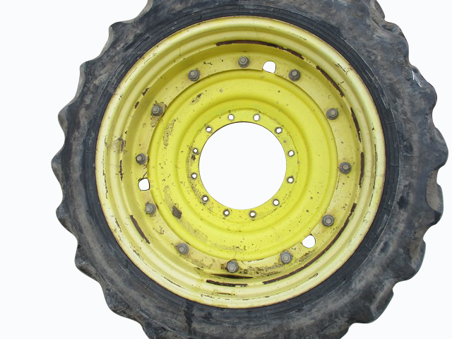 230/95R44 Kleber Super 3 R-1W on John Deere Yellow 12-Hole Spun Disc 5%