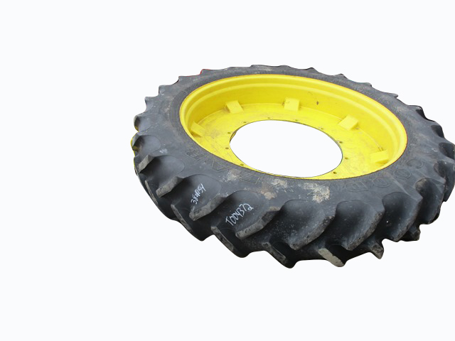 380/90R54 Goodyear Farm DT800 Super Traction R-1W on John Deere Yellow 12-Hole Stub Disc 70%