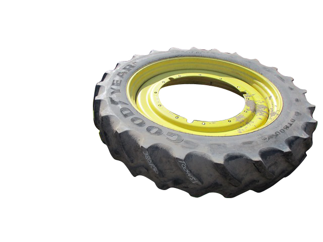 380/90R50 Goodyear Farm DT800 Optitrac R-1W on John Deere Yellow 12-Hole Stub Disc 30%