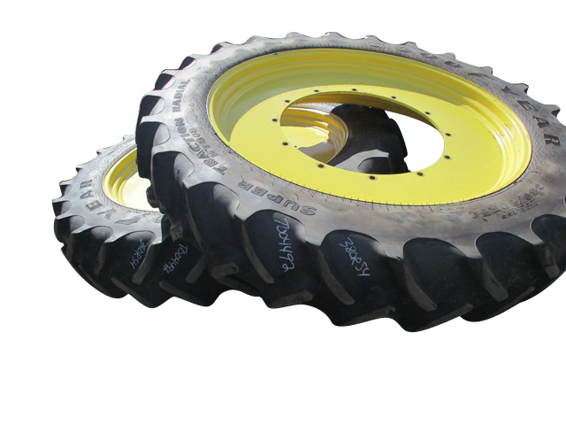 380/90R54 Goodyear Farm DT800 Super Traction R-1W on John Deere Yellow 12-Hole Stub Disc 65%