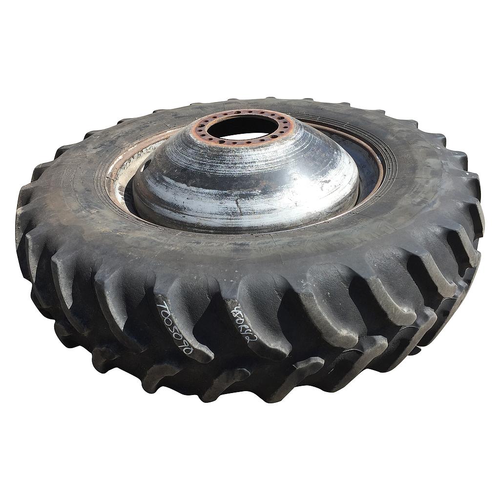 480/80R42 Coop Agri Radial II on Case IH Silver Mist 20-Hole Dolly Dual 70%