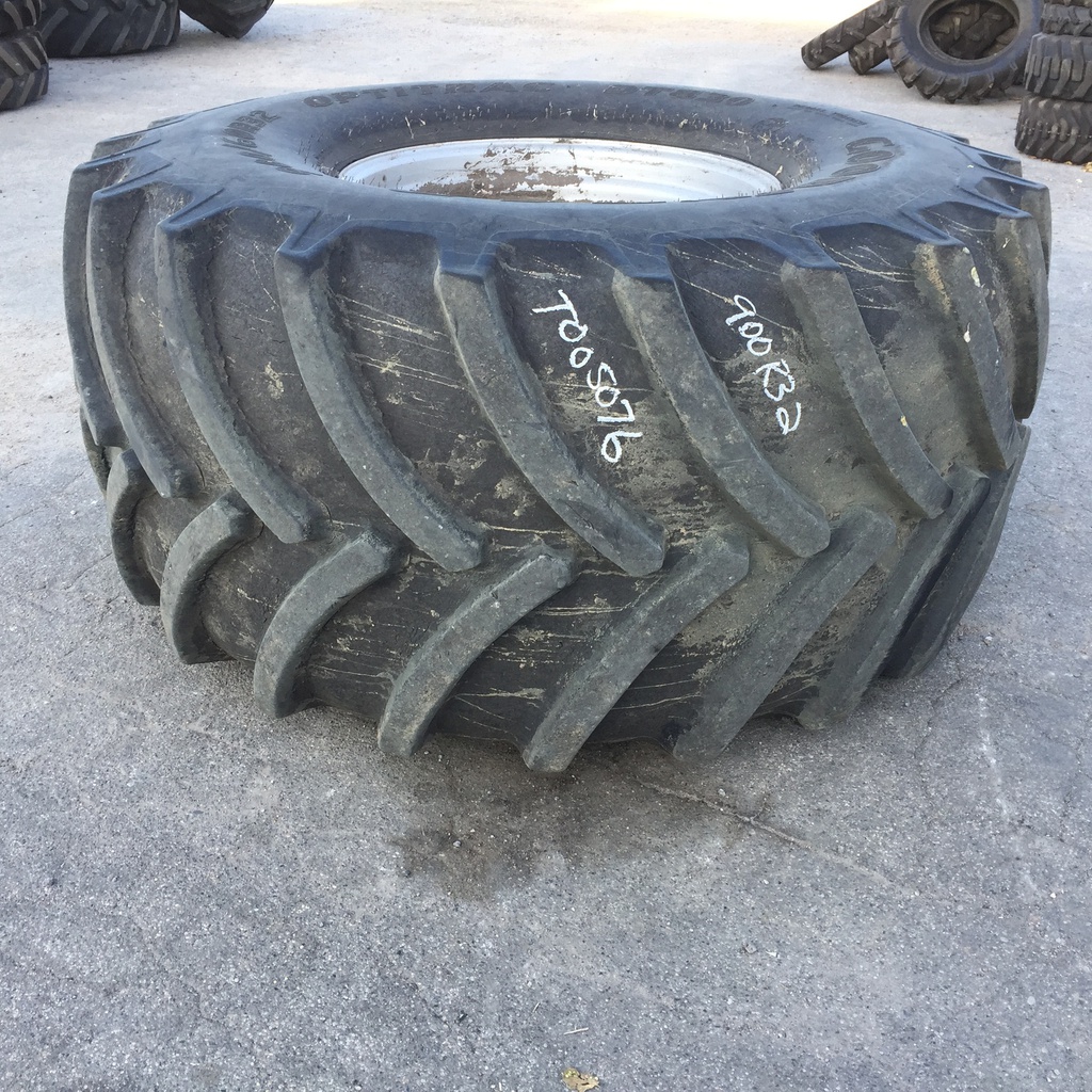 900/60R32 Goodyear Farm DT830 Optitrac R-1W 176 B 70%