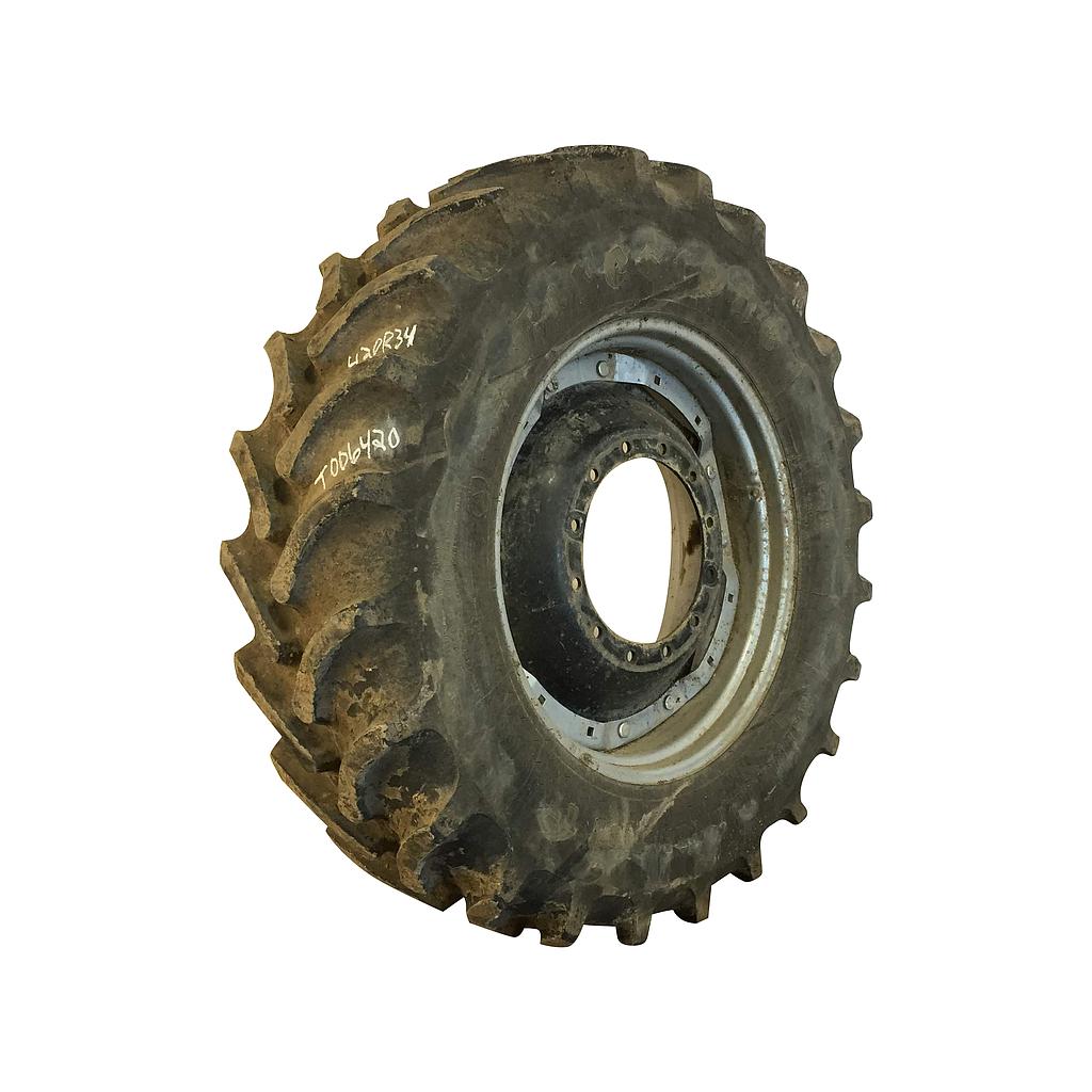 420/85R34 Firestone Radial All Traction DT R-1W on Case IH Silver Mist/Black 12-Hole Waffle Wheel (Groups of 3 bolts) 80%