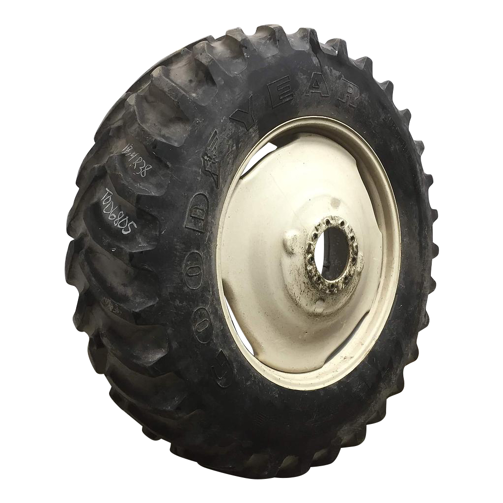 480/80R38 Goodyear Farm Dyna Torque Radial R-1 on Case IH Silver Mist 9-Hole Formed Plate 65%