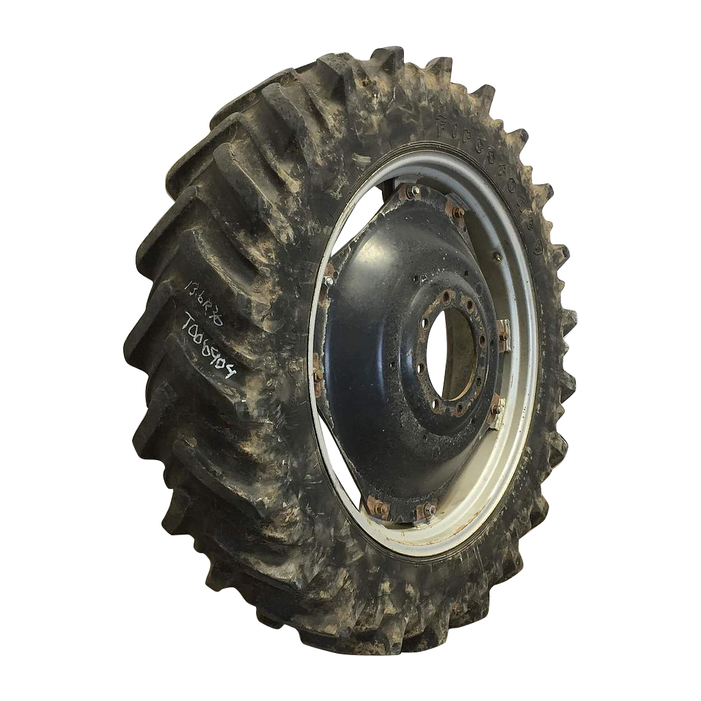 13.6/R36 Firestone Radial 7000 R-1W on Case IH Silver Mist/Black 8-Hole Rim with Clamp/U-Clamp (groups of 2 bolts) 65%