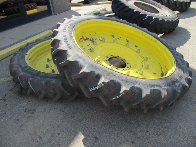 320/90R54 Goodyear Farm DT800 Super Traction R-1W on John Deere Yellow 10-Hole Stub Disc 80%