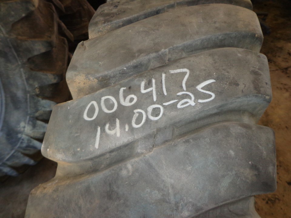 14.00/-25 BKT Tires EM 937 Earthmover E-3, N (24 Ply) 75%