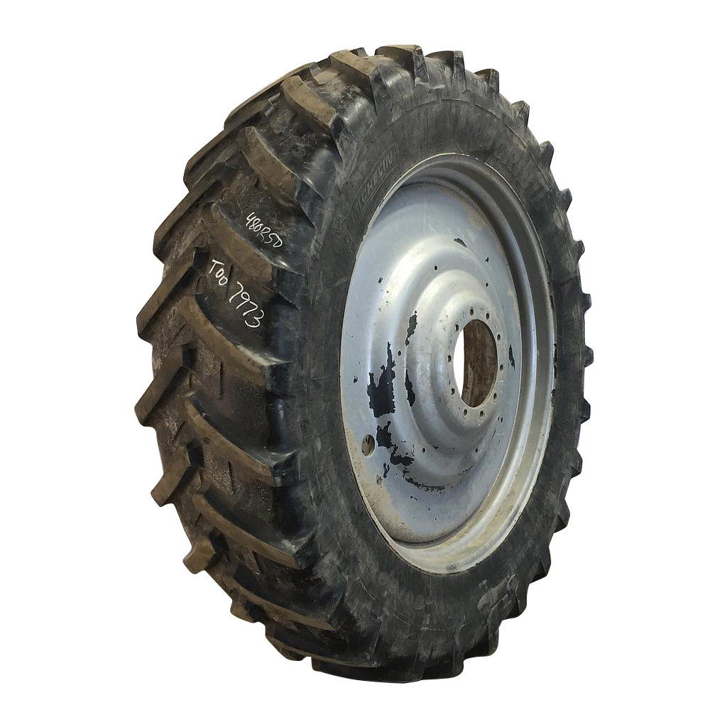 480/80R50 Michelin AgriBib R-1W on Case IH Silver Mist 10-Hole Formed Plate W/Weight Holes 50%