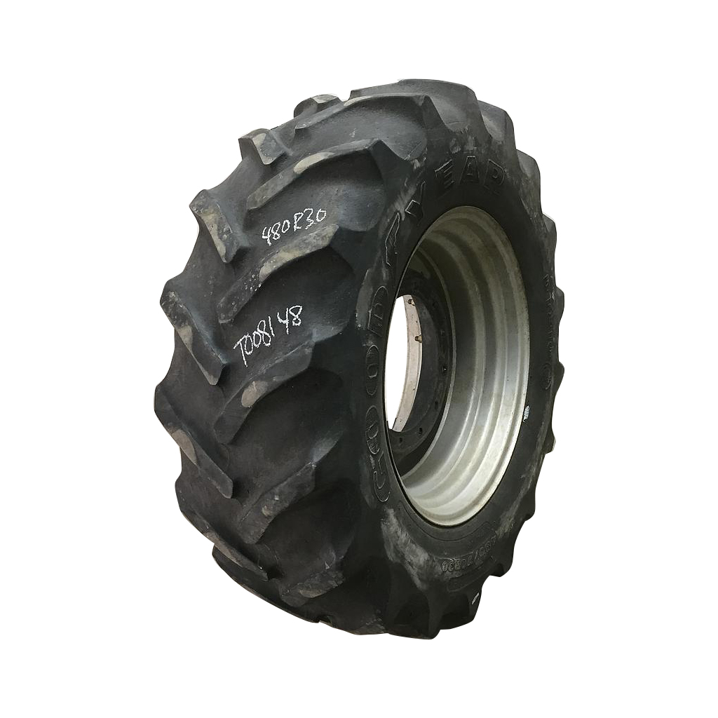 480/70R30 Goodyear Farm DT810 Super Traction R-1W on Case IH Silver Mist 8-Hole Waffle Wheel (Groups of 2 bolts) 40%