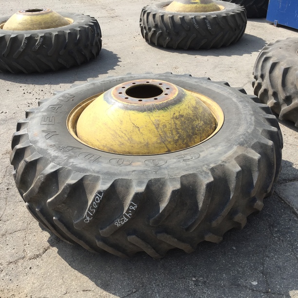 480/80R38 Goodyear Farm Dyna Torque Radial R-1 on John Deere Yellow 10-Hole Dolly Dual 65%