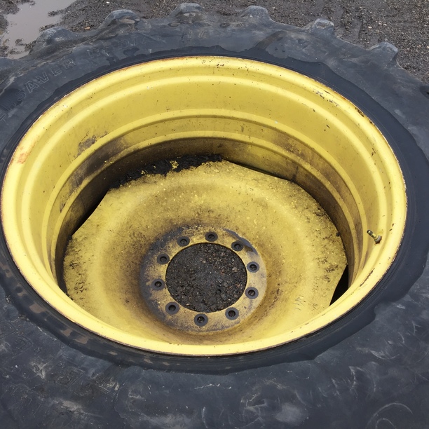20.8/R38 BF Goodrich Power Saver Radial HT R-1 on John Deere Yellow 10-Hole Formed Plate 30%