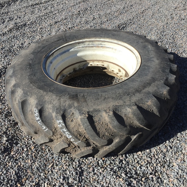 16.9/R30 Goodyear Farm Dyna Torque Radial R-1 on White 8-Hole Waffle Wheel (Groups of 2 bolts) 40%