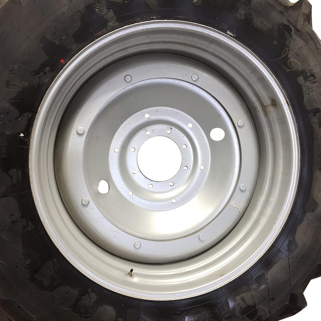 16"W x 42"D Stub Disc Rim with 8-Hole Center, Case IH Silver Mist