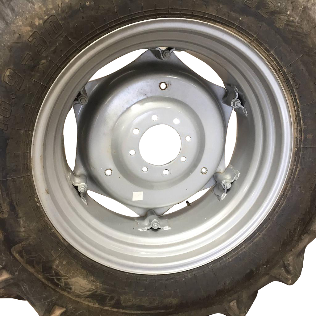 14"W x 30"D Rim with Clamp/Loop Style Rim with 8-Hole Center, Case IH Silver Mist