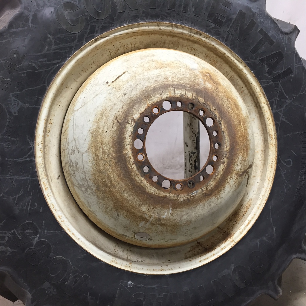 480/80R42 Continental AC85 Contract R-1W on New Holland White 20-Hole Dolly Dual 99%