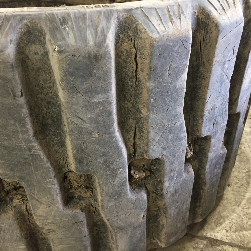 18" HiQual MultiBar Rubber Track Machine 80%