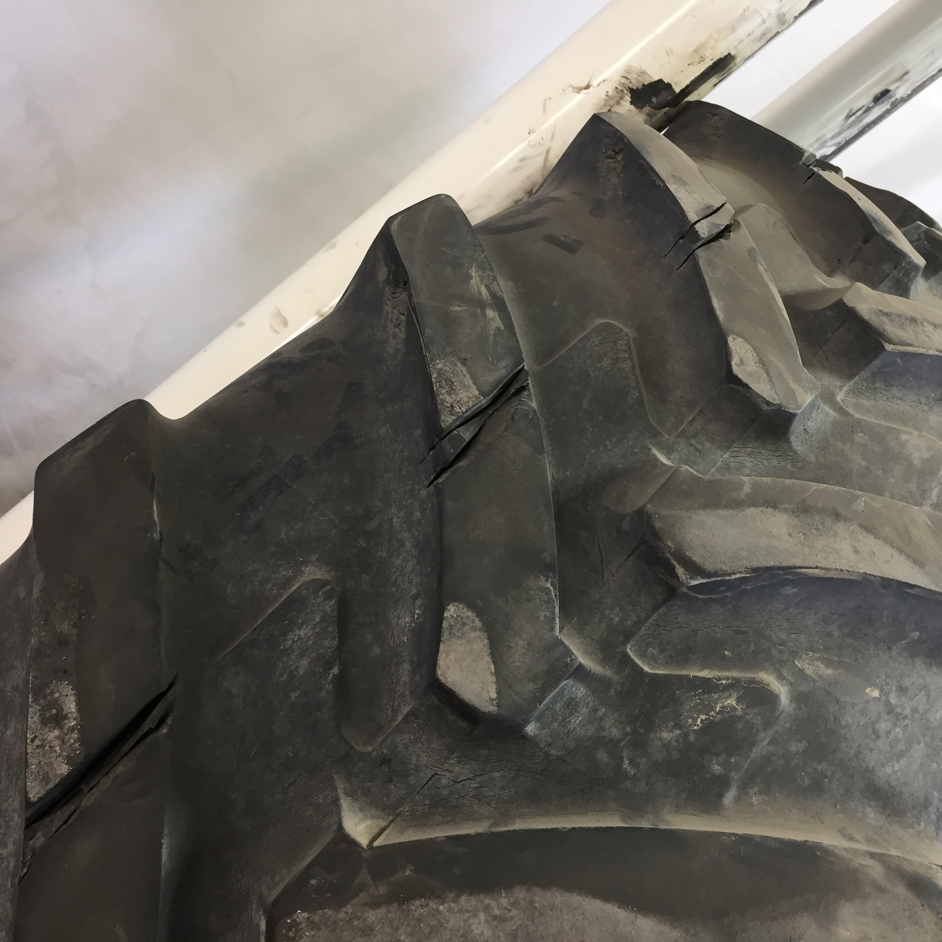 Used480/80R46 Michelin AgriBib R-1W Agricultural Tires for Sales | NTS ...