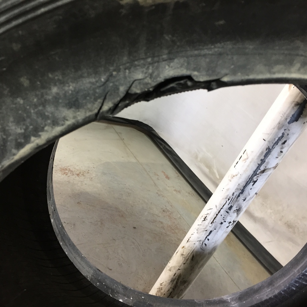 23.5/R25 Continental STL3 E-3/L-3 185 B 50%