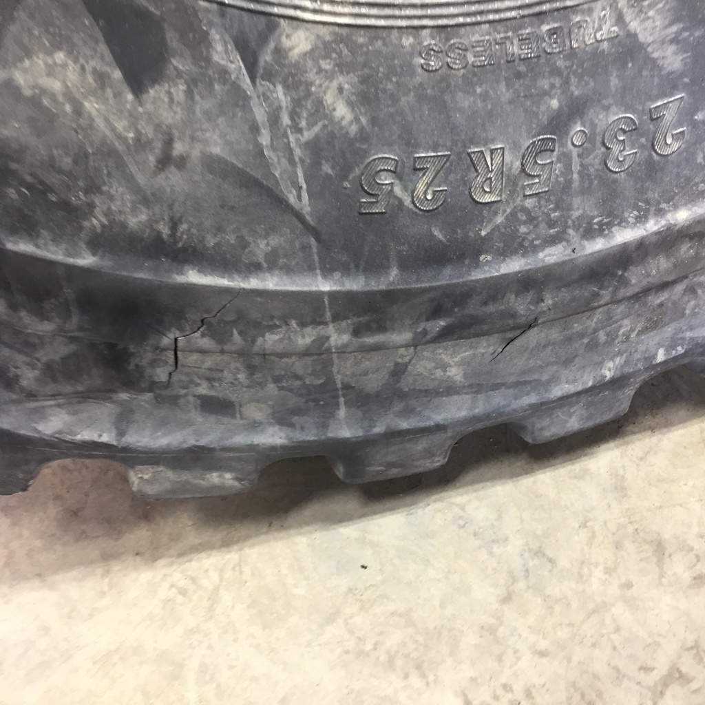 23.5/R25 Continental STL3 E-3/L-3 185 B 50%