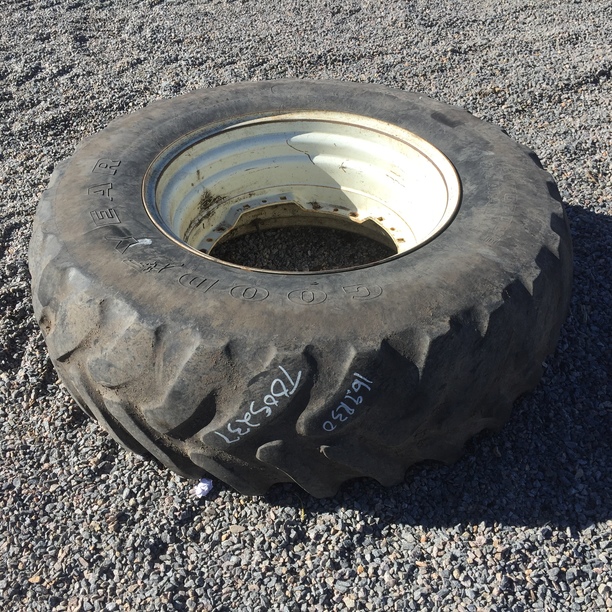16.9/R30 Goodyear Farm Dyna Torque Radial R-1 on White 8-Hole Waffle Wheel (Groups of 2 bolts) 25%