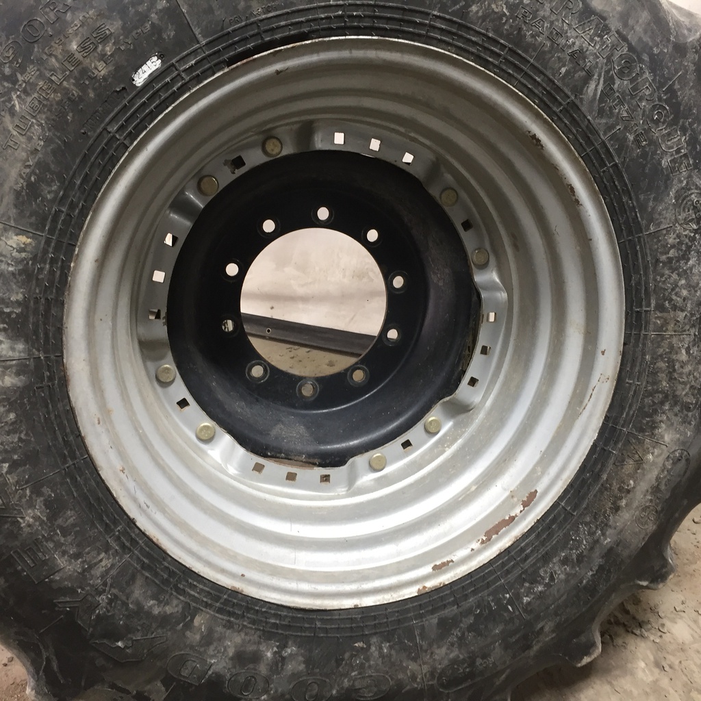 420/90R30 Goodyear Farm UltraTorque Radial R-1 on Case IH Silver Mist/Black 10-Hole Waffle Wheel (Groups of 3 bolts) 40%