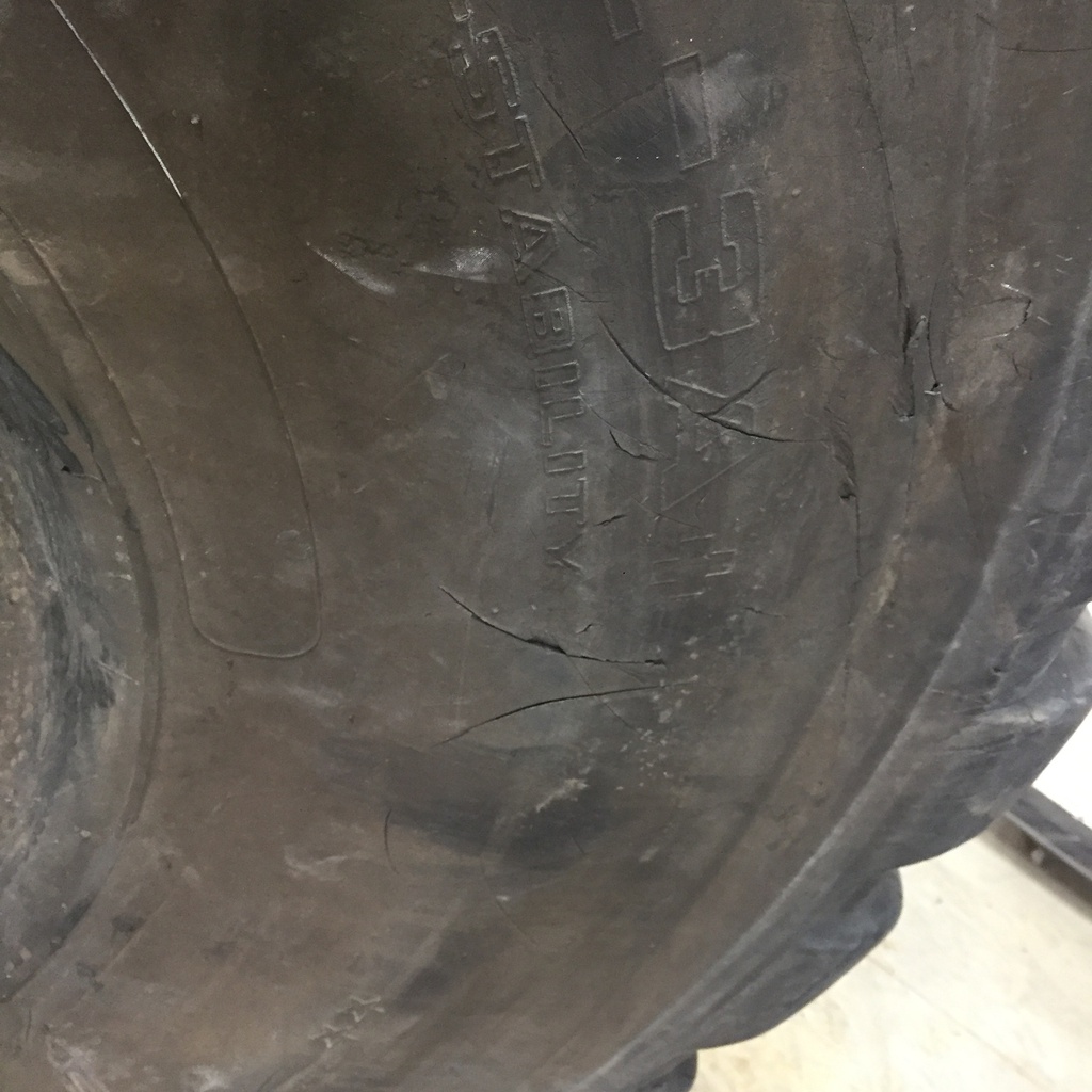 29.5/R25 Goodyear Farm TL3A+ E-3/G-3/L-3 216 A2 80%