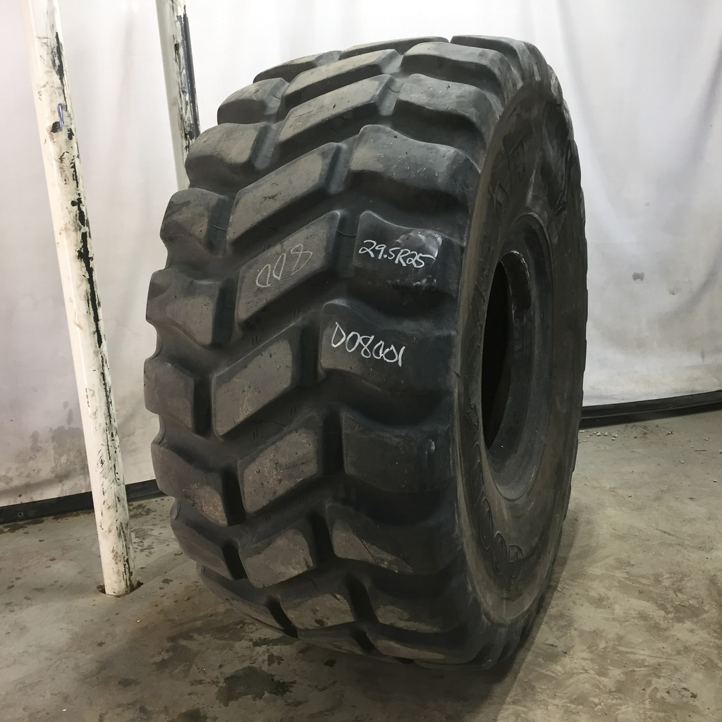 29.5/R25 Goodyear Farm TL3A+ E-3/G-3/L-3 216 A2 80%