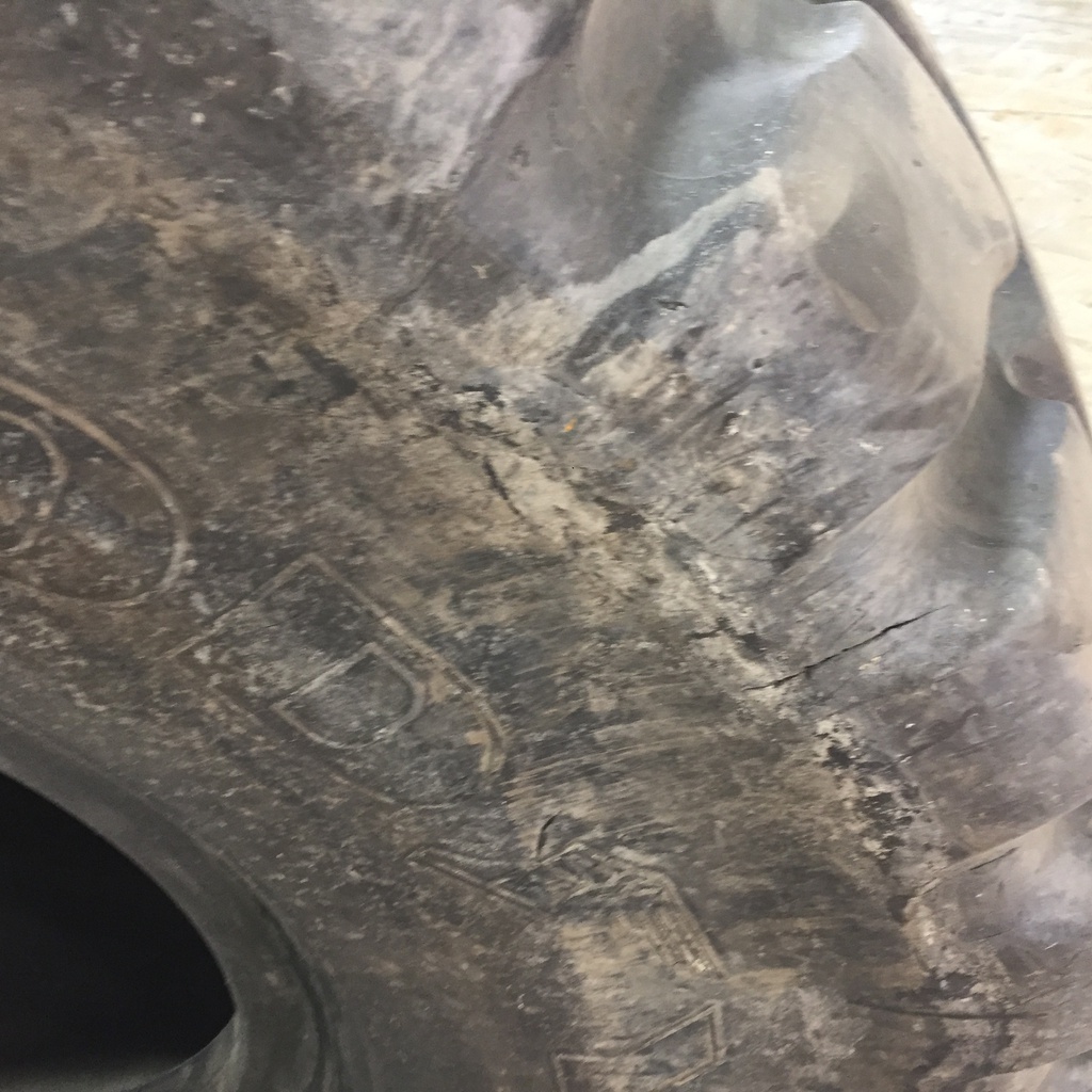 29.5/R25 Goodyear Farm TL3A+ E-3/G-3/L-3 216 A2 80%