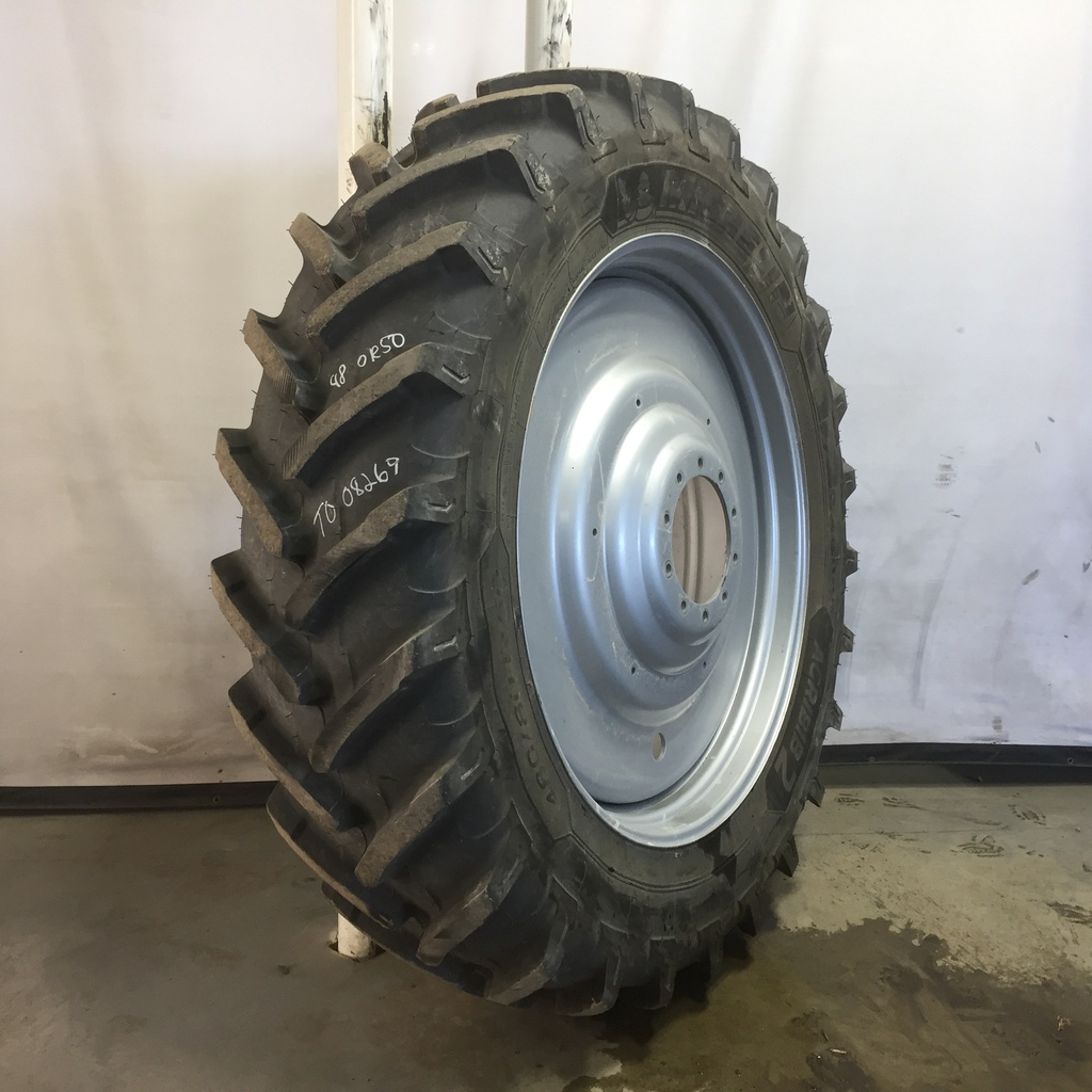 480/80R50 Michelin AgriBib 2 R-1W on Case IH Silver Mist 10-Hole Formed Plate W/Weight Holes 95%
