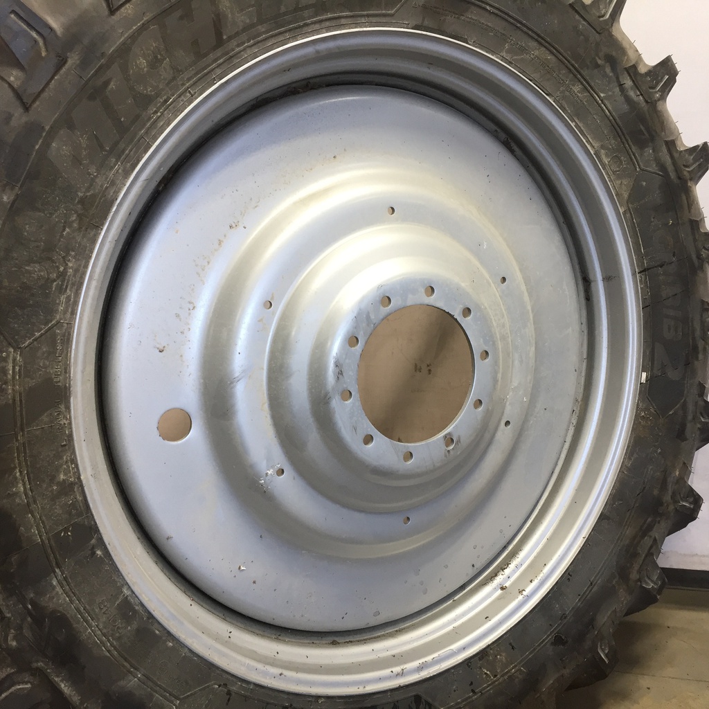 480/80R50 Michelin AgriBib 2 R-1W on Case IH Silver Mist 10-Hole Formed Plate W/Weight Holes 99%