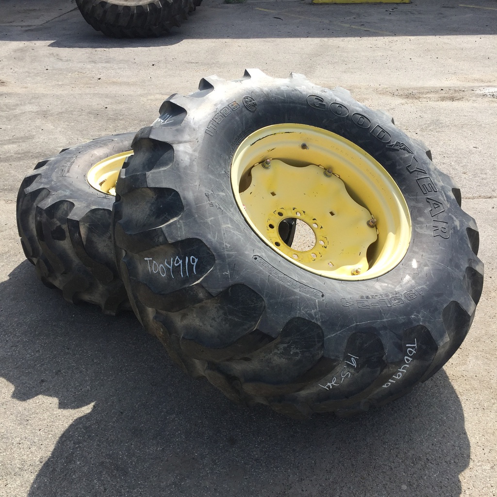 19.5/L-24 Goodyear Farm IT525 R-4 on John Deere Yellow 8-Hole Rim with Clamp/Loop Style 90%
