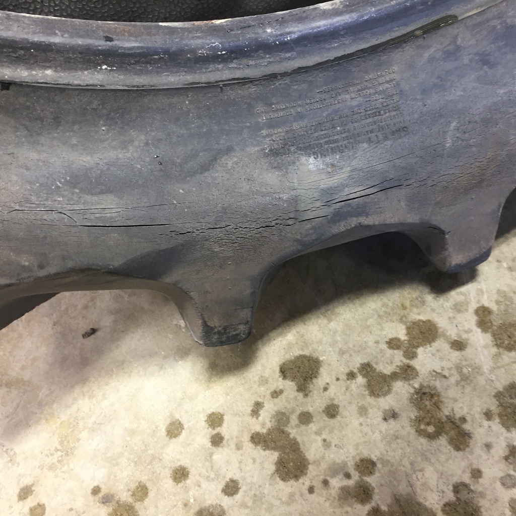 13.6/-46 Firestone Champion Spade Grip R-2 A8, C (6 Ply) 60%