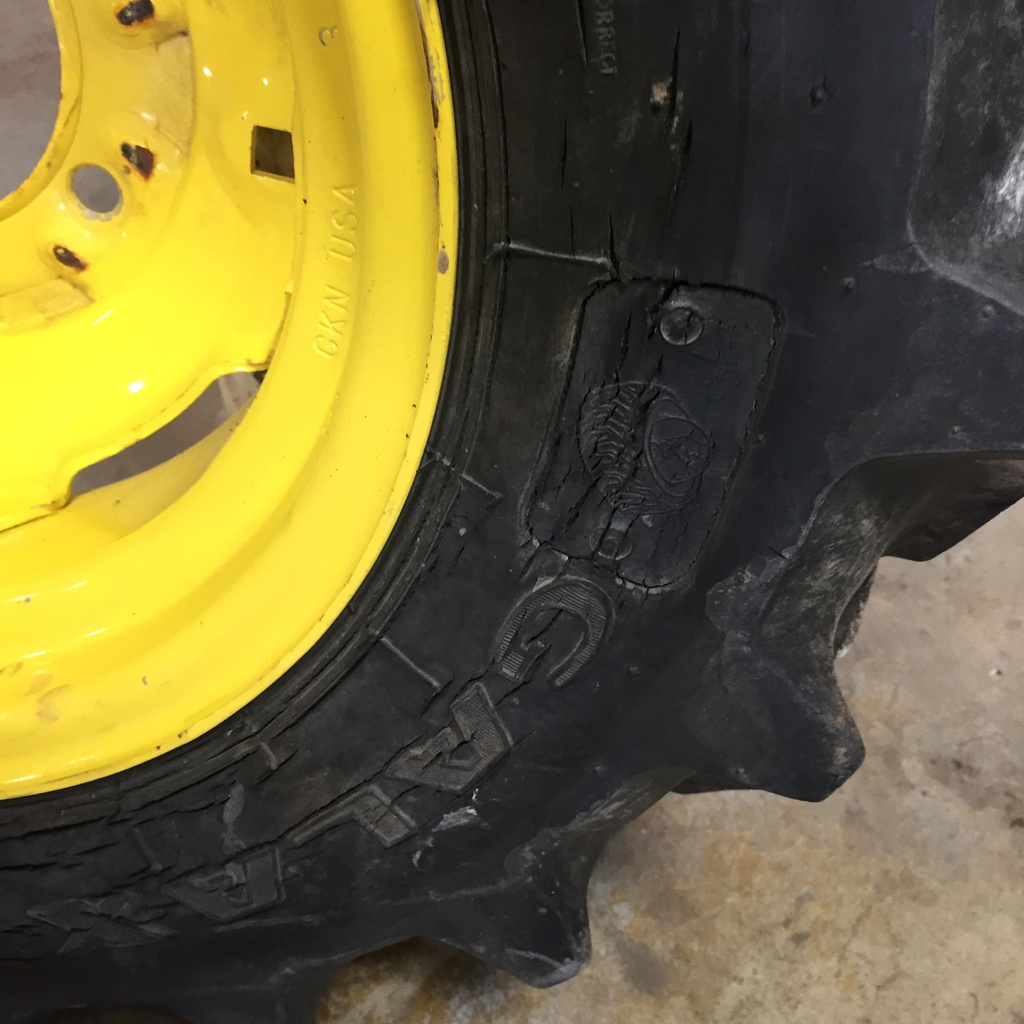 7/-14 Galaxy AGRI Trac II R-1 on John Deere Yellow 6-Hole Implement 75%