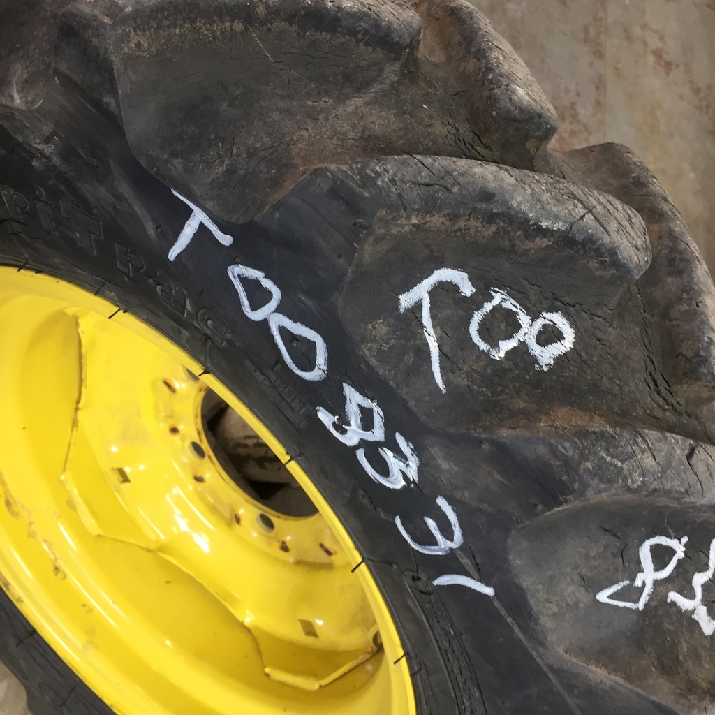 7/-14 Galaxy AGRI Trac II R-1 on John Deere Yellow 6-Hole Implement 75%