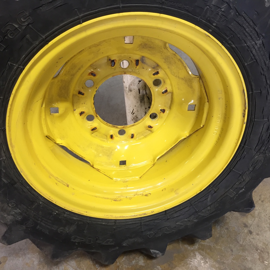 7/-14 Galaxy AGRI Trac II R-1 on John Deere Yellow 6-Hole Implement 75%