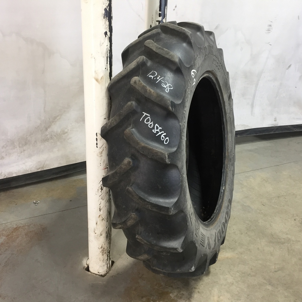 12.4/-28 Goodyear Farm Dura Torque R-1, B (4 Ply) 70%