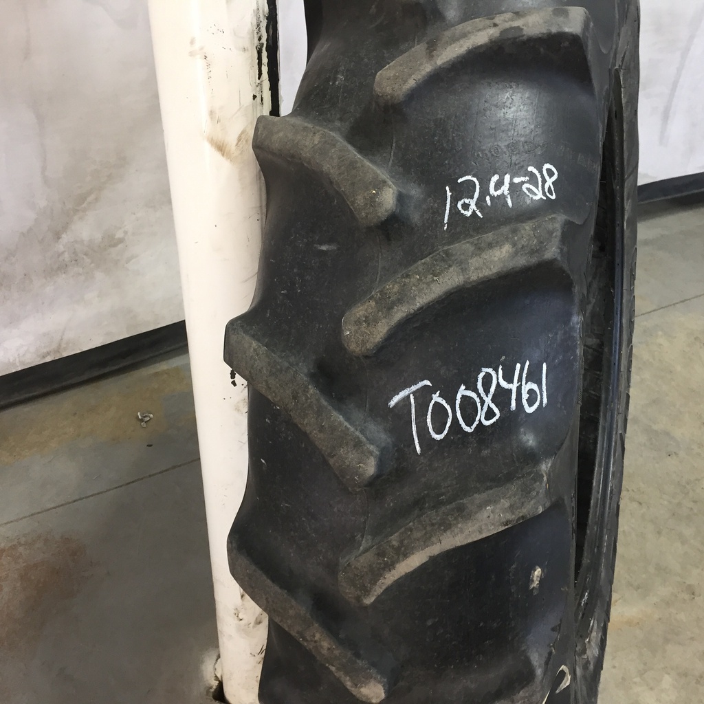 12.4/-28 Goodyear Farm Dura Torque R-1, D (8 Ply) 70%