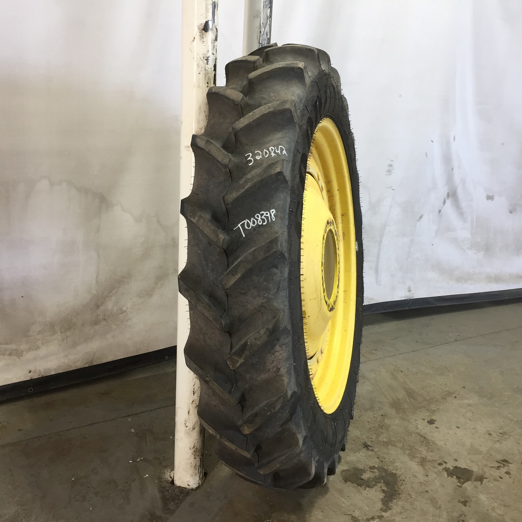 320/90R42 Goodyear Farm DT800 Optitrac R-1W 139 B 80%