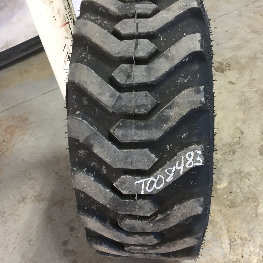 260/70D16.5 Titan Farm Trac Loader SS R-4 110 A8 99%