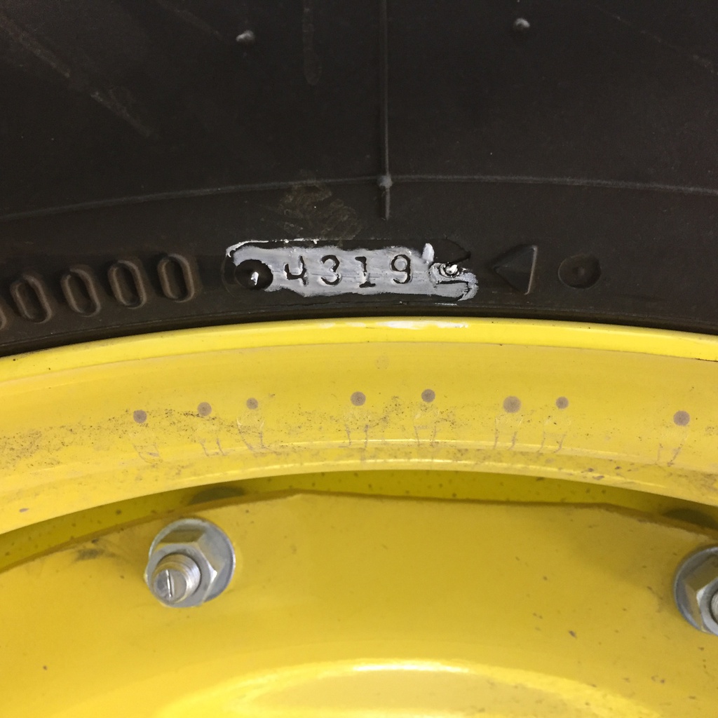 480/70R34 Firestone Radial 9000 R-1W on John Deere Yellow 10-Hole Stub Disc 99%
