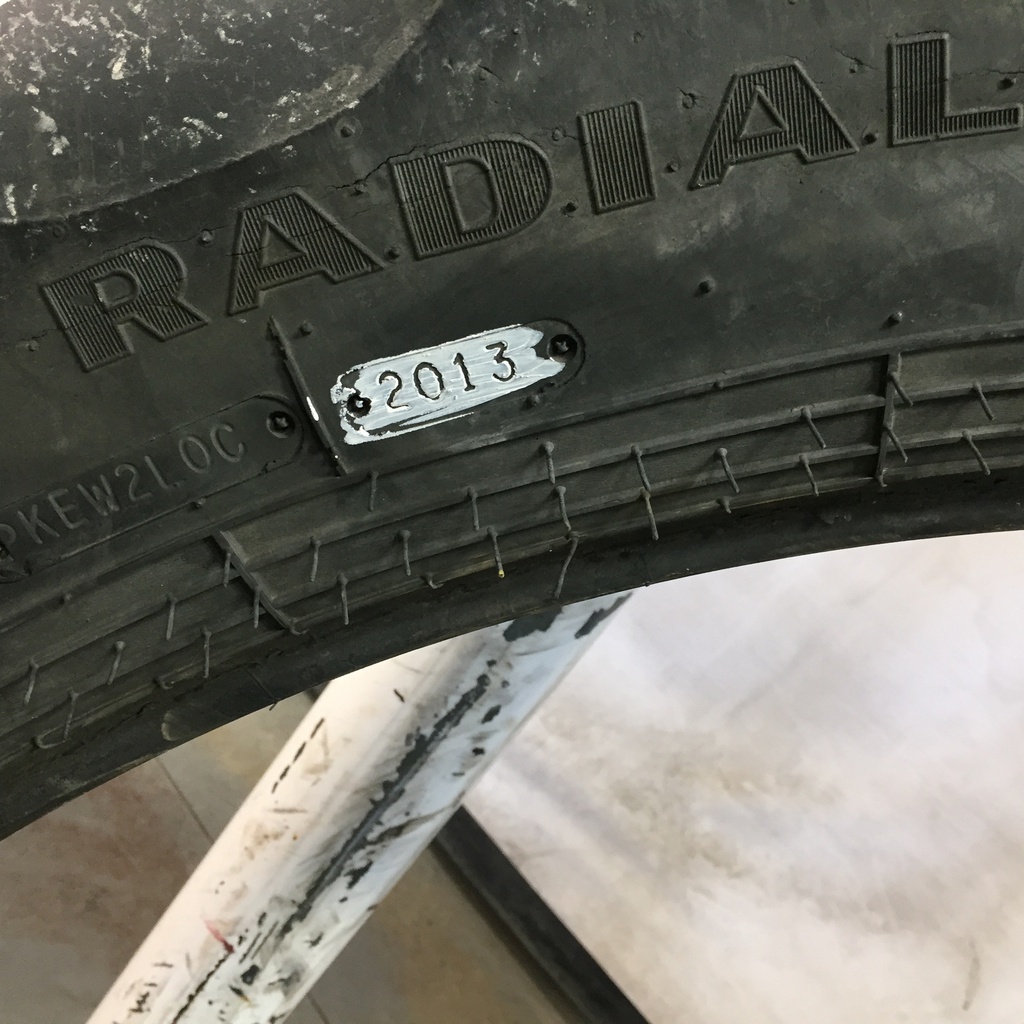 320/80R42 Goodyear Farm DT800 Super Traction R-1W 141 B 55%