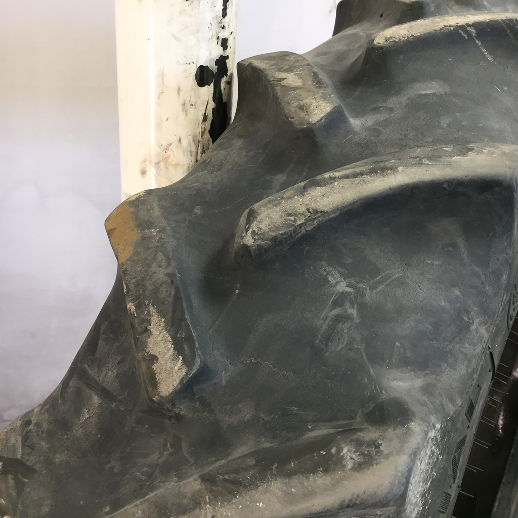 320/80R42 Goodyear Farm DT800 Super Traction R-1W 141 B 55%